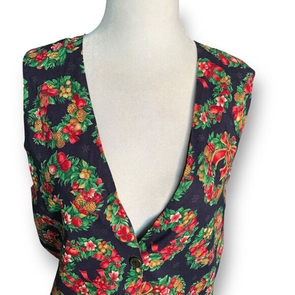 Vintage Christmas Wreath Print Button-Up Black Red Vneck Waistcoat Vest - Picture 5 of 10
